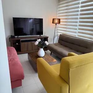Cerca Al Mar En Bellohorizonte/ Sta Marta , Santa Marta (Magdalena) Colombia